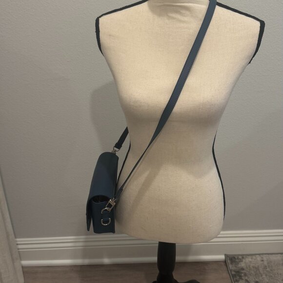 Louis Vuitton Navy blue Aerogram Fast Line Wearable Wallet Bag - Picture 4 of 10